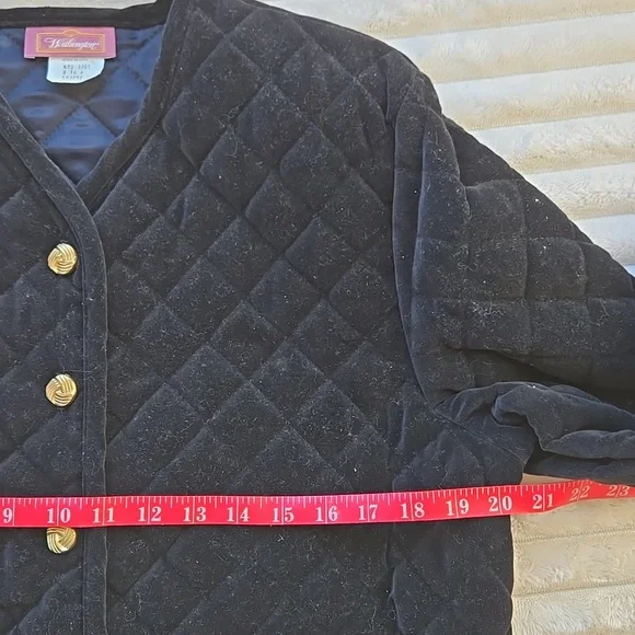 Vintage Quilted Velvet Gold Button Jacket - Picture 3 of 7